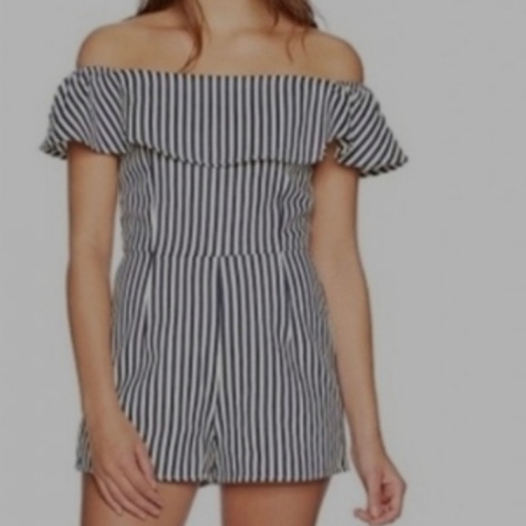 Sugar Lips khaki and white striped off the shoulder romper - Picture 13 of 14